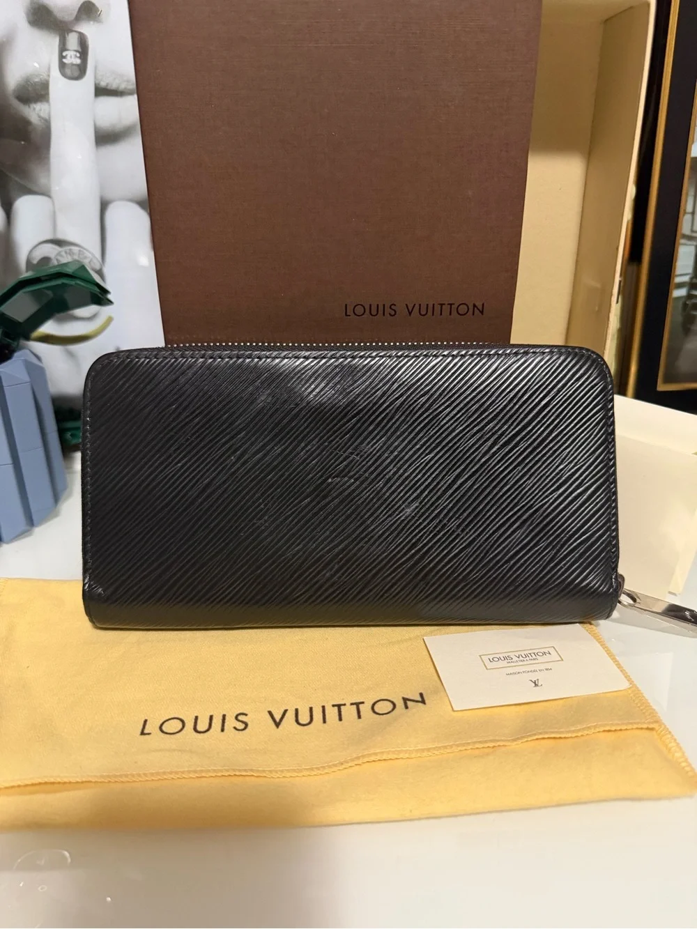 AUTHENTIC LOUIS VUITTON EPI Zippy Long wallet.black & pink with Box,dusty,COA.